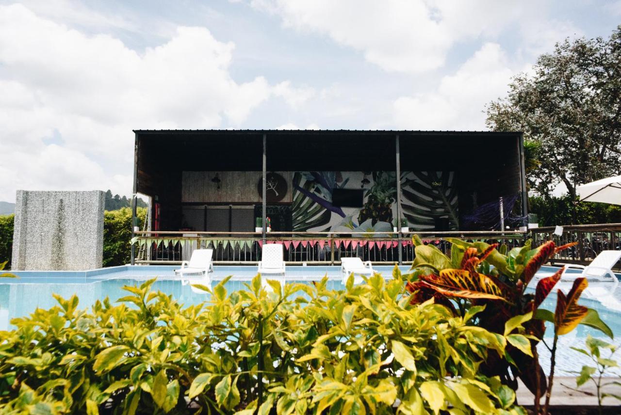 Guatapé Happy Buddha Hostel & Lodge מראה חיצוני תמונה