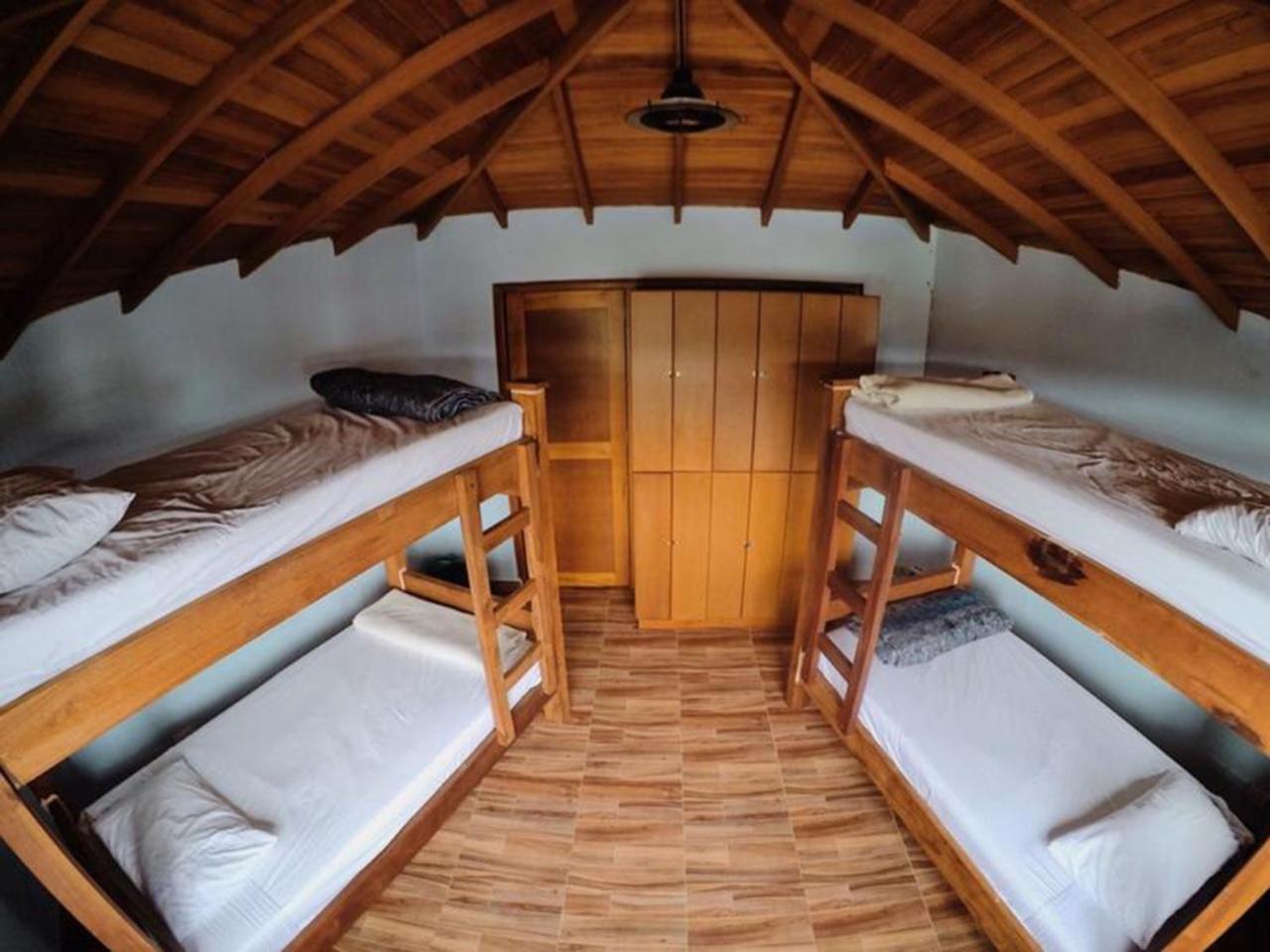Guatapé Happy Buddha Hostel & Lodge מראה חיצוני תמונה
