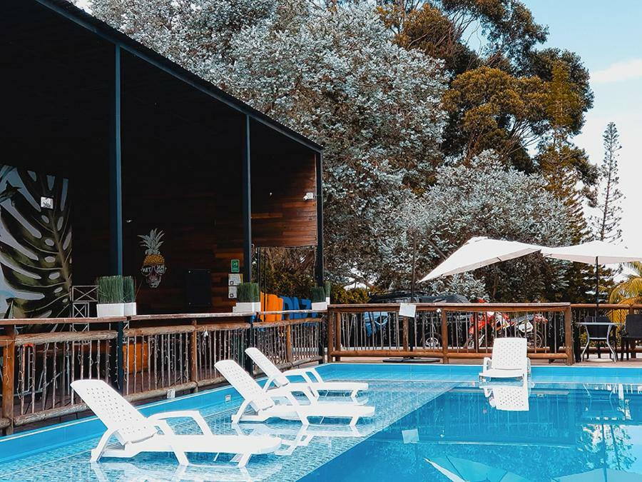 Guatapé Happy Buddha Hostel & Lodge מראה חיצוני תמונה